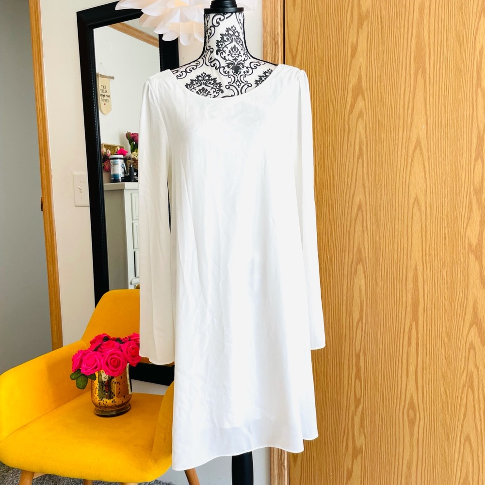 PINK BLUSH Women’s Maternity White Bell Sleeve Crew Neck Shift Chiffon Dress